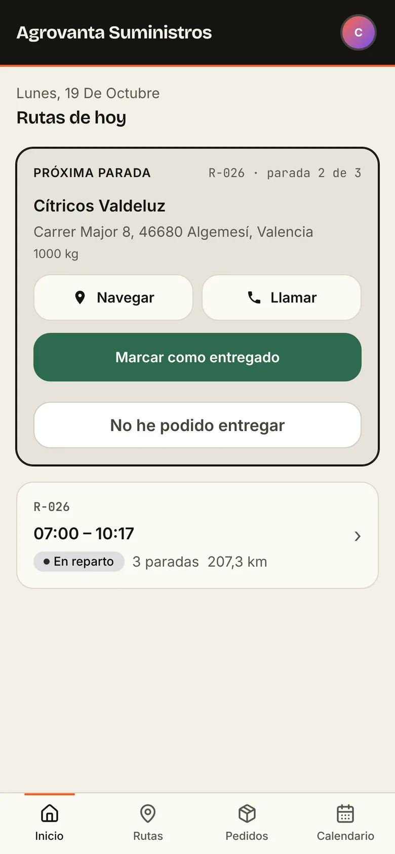 App del conductor en Optiruta: próxima parada con botones para navegar, llamar y marcar como entregado